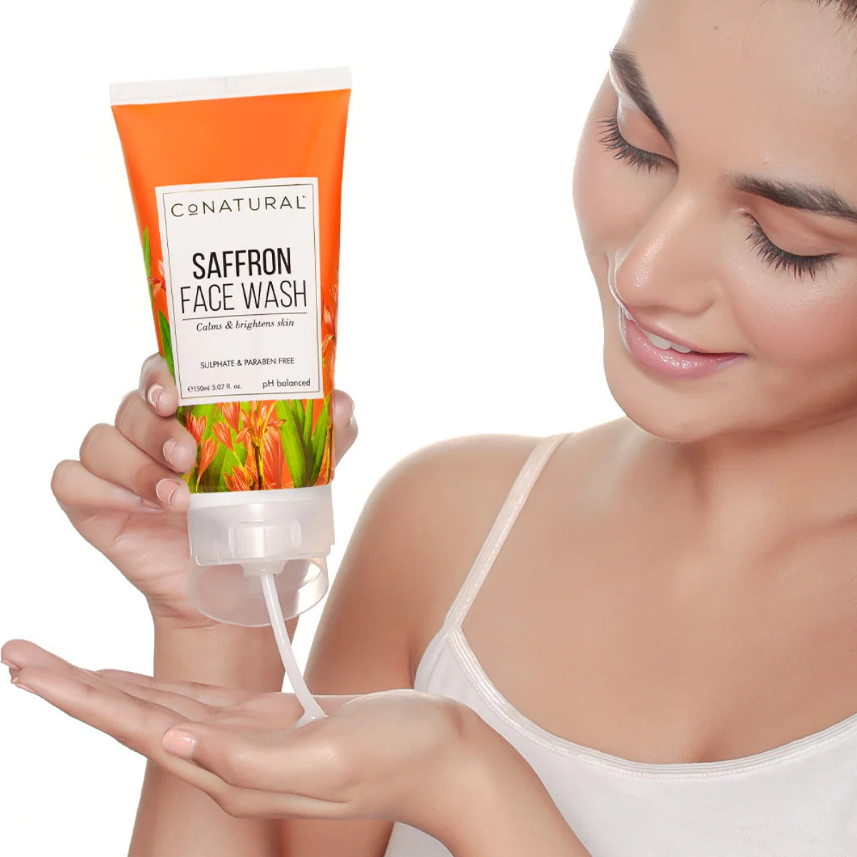 Conatural Saffron Face Wash gentle brightening cleanser for oily acne prone skin Pakistan 